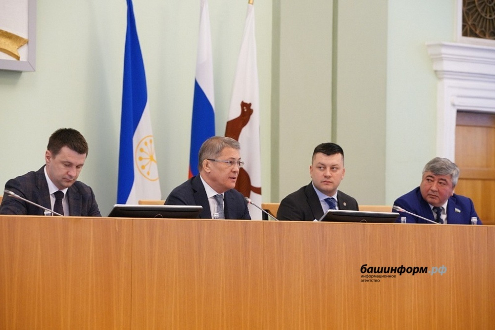 Глава Башкирии Радий Хабиров лично контролирует проблемы семей участников СВО