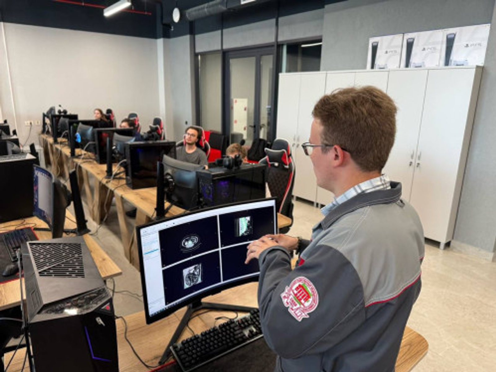 Ученые в Уфе обсудили безопасное применение ИИ в образовании и медицине