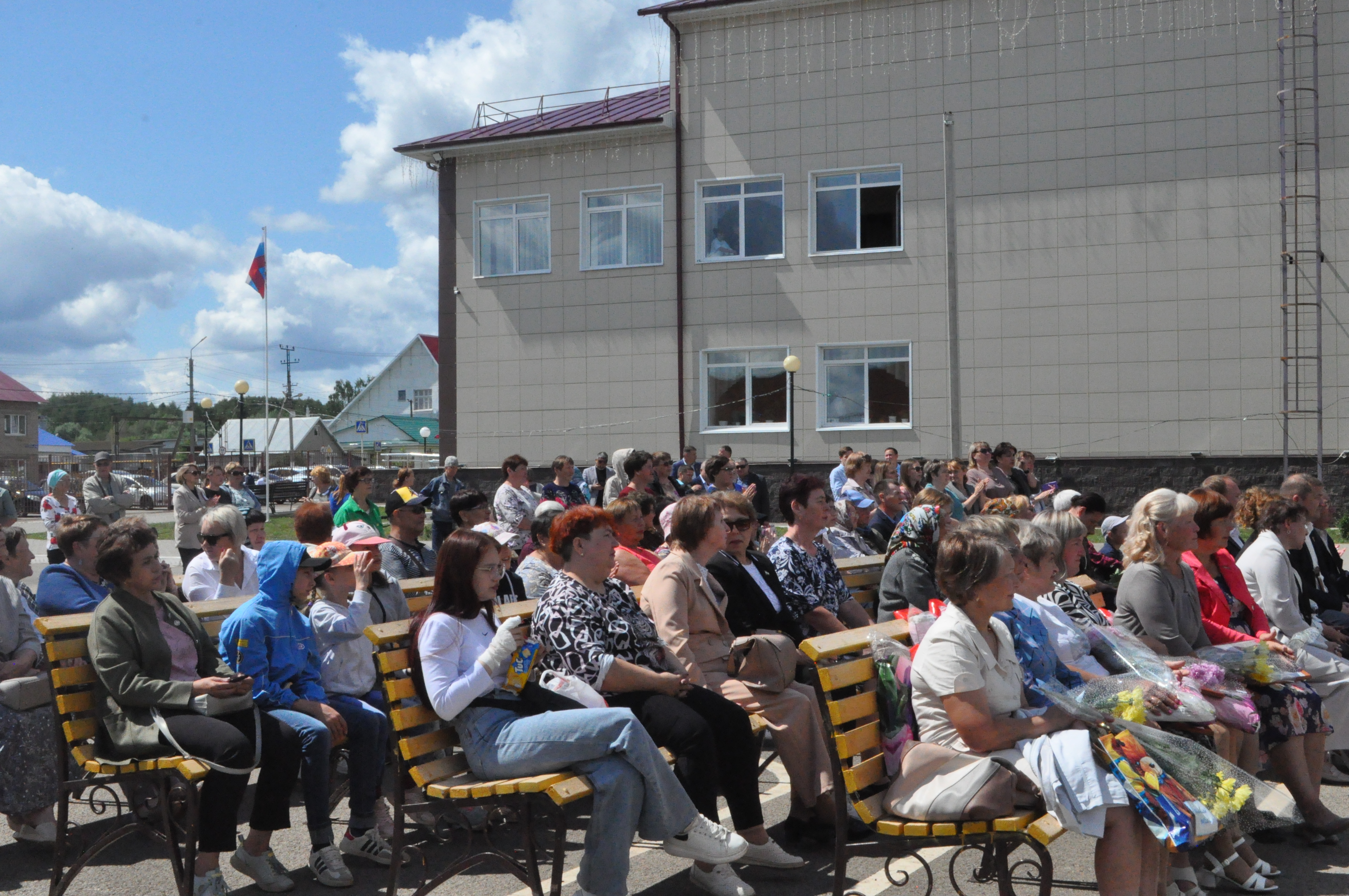 Праздничный концерт «Наш дом – Россия» посвящённый Дню России прошёл в селе Калтасы