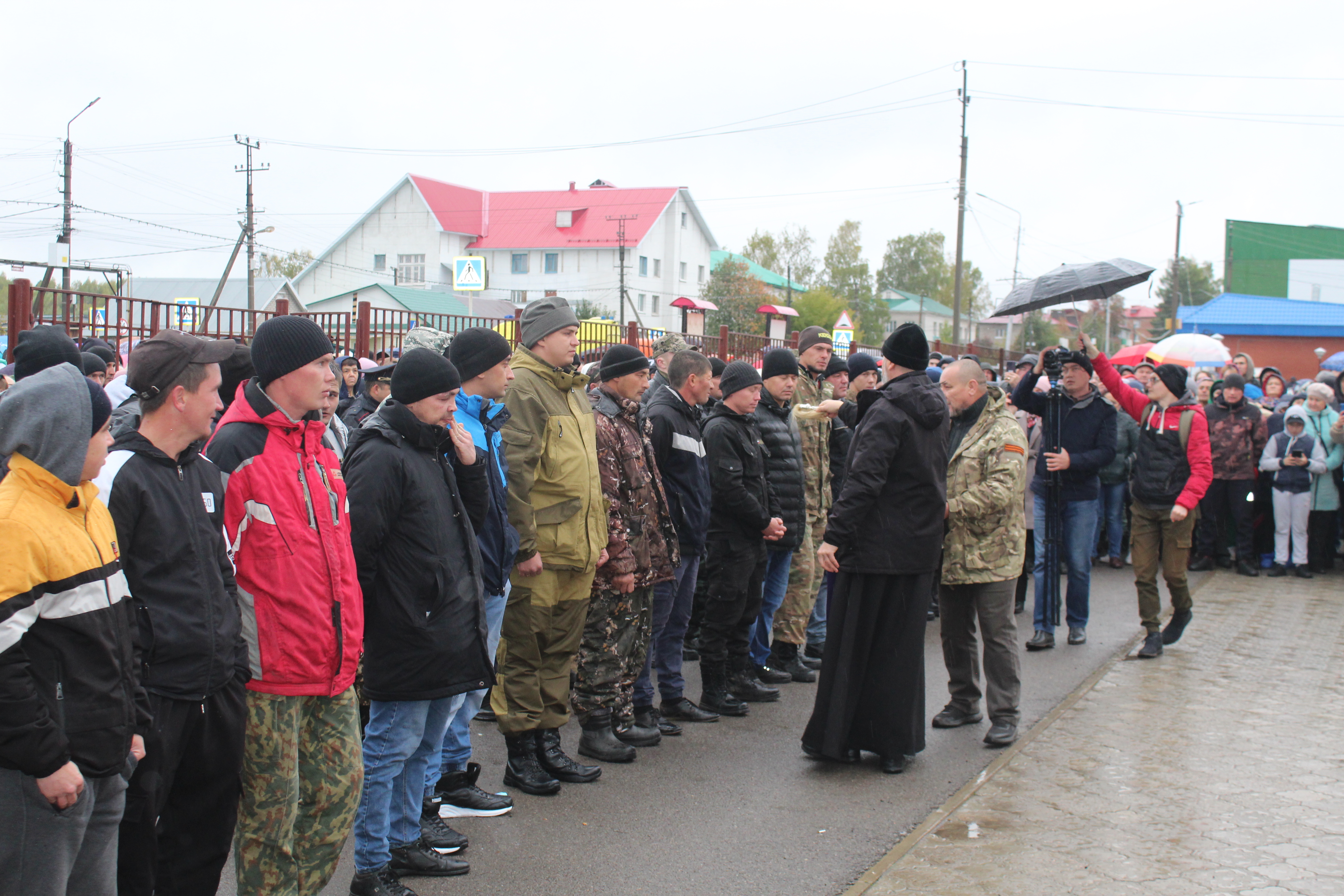В Калтасинском районе прошли торжественные проводы мобилизованных бойцов