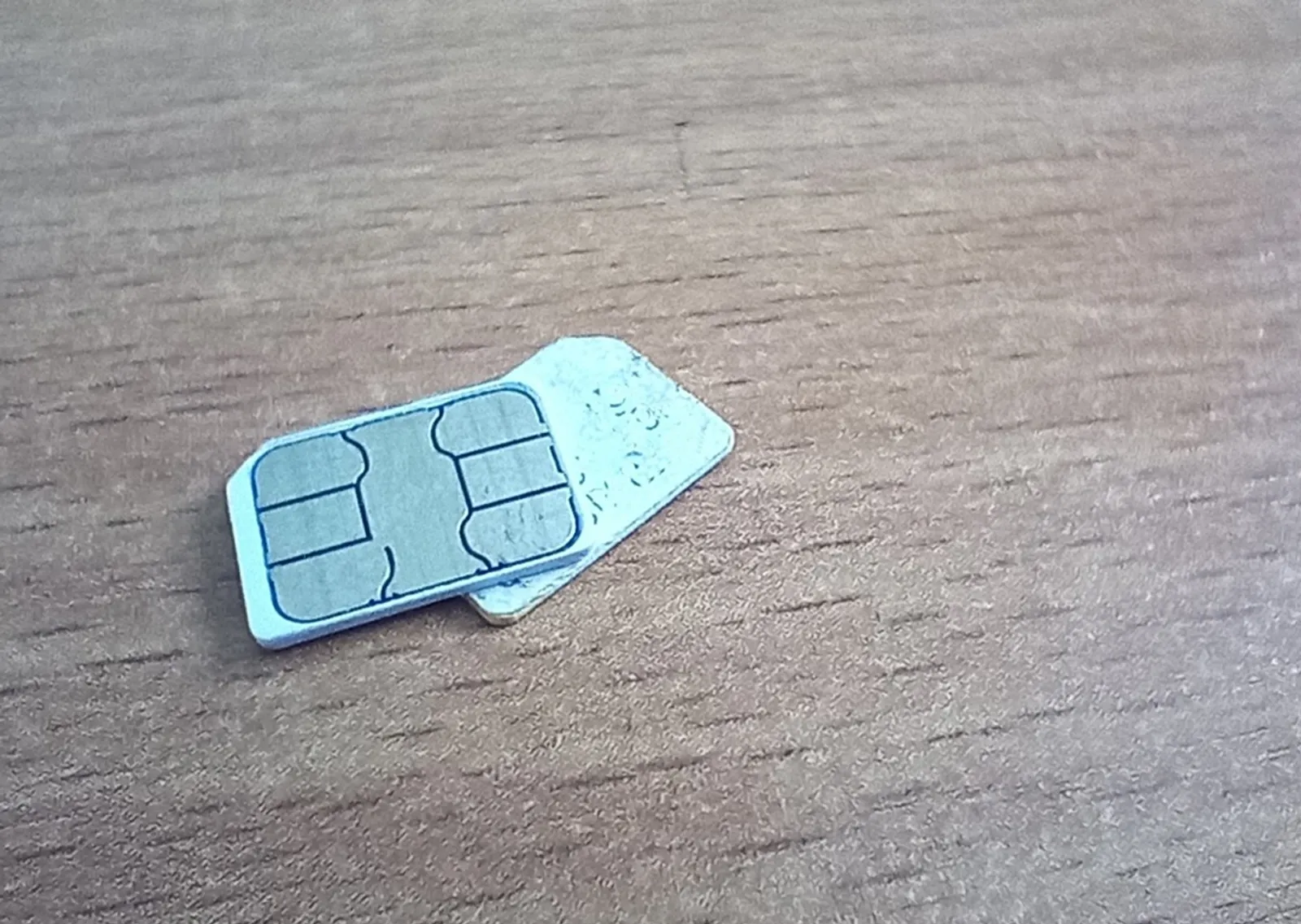 Иностранные граждане должны до 1 июля переоформить SIM-карты
