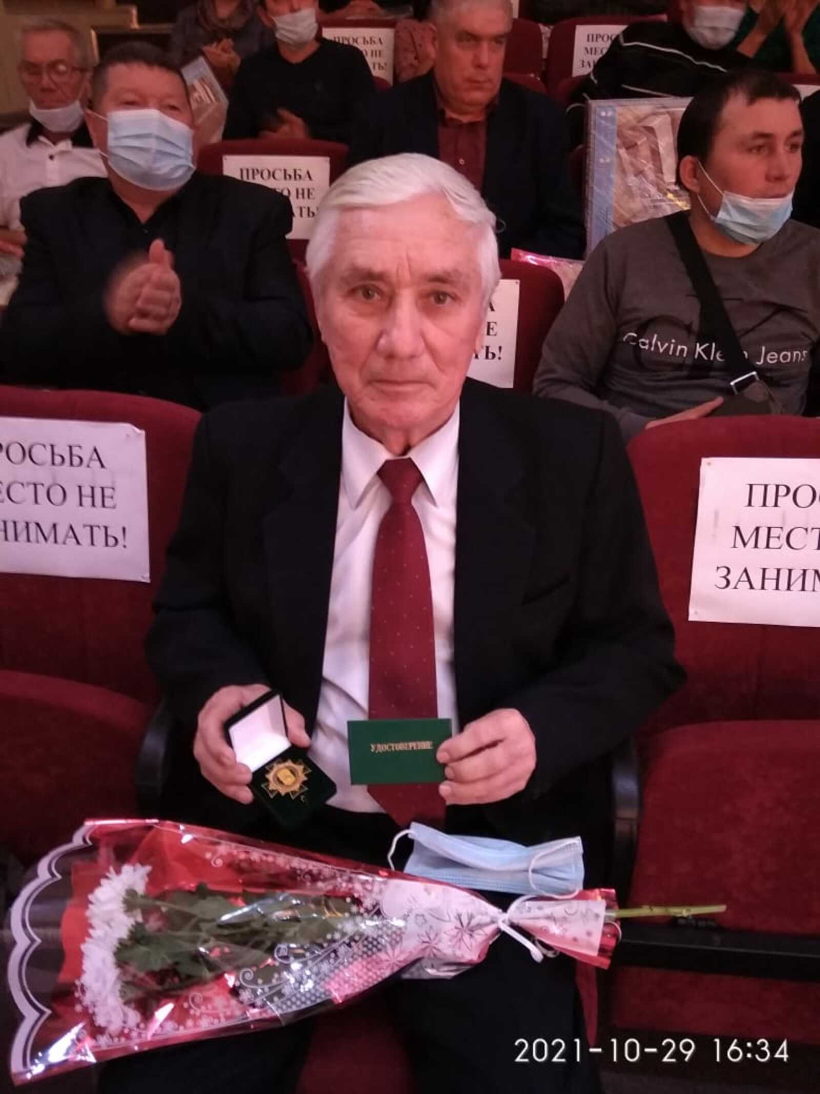 Евгений Ильчигулов награжден Почетным знаком     «За заслуги перед Калтасинским районом»