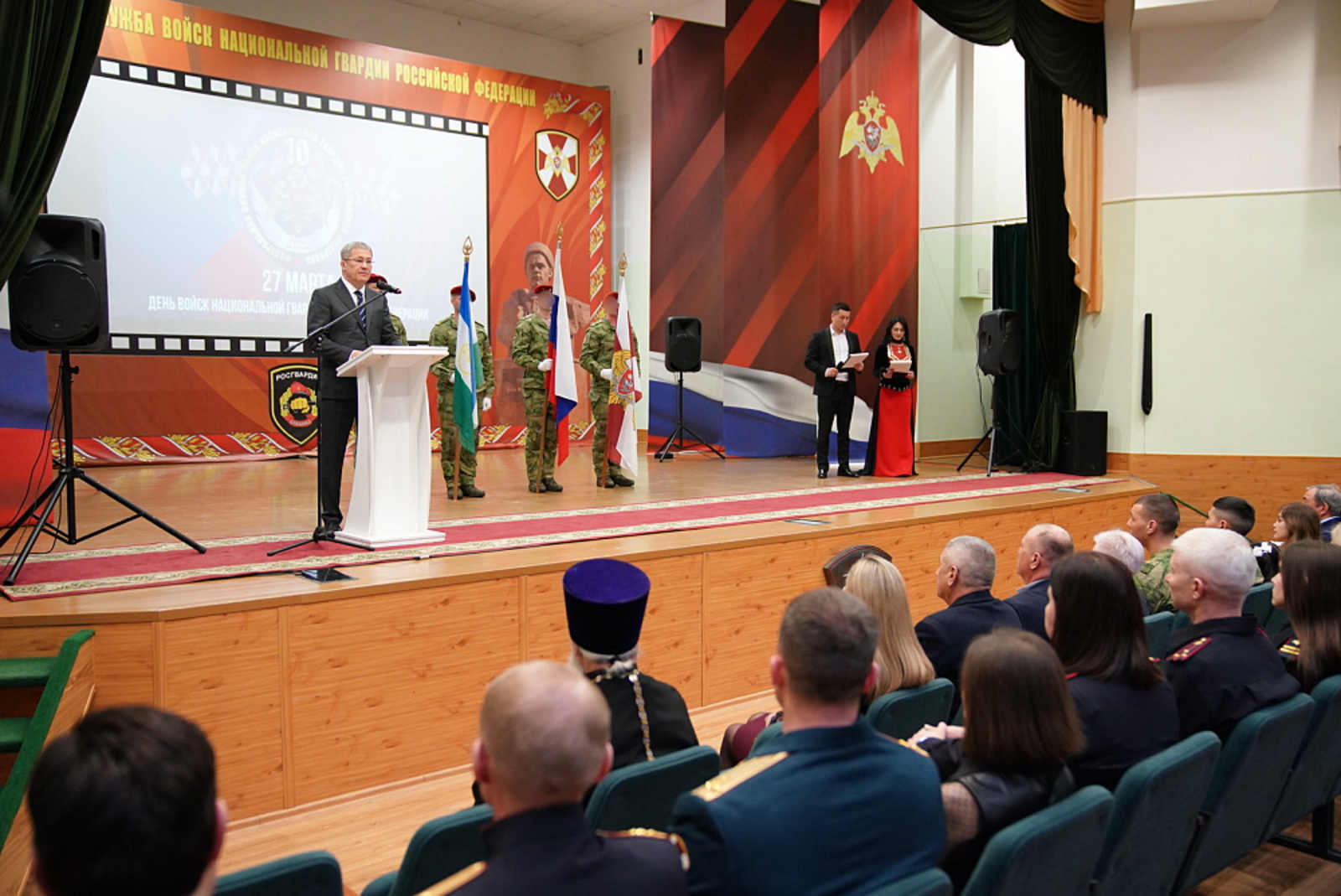 Радий Хабиров поздравил бойцов Росгвардии с профессиональным праздником