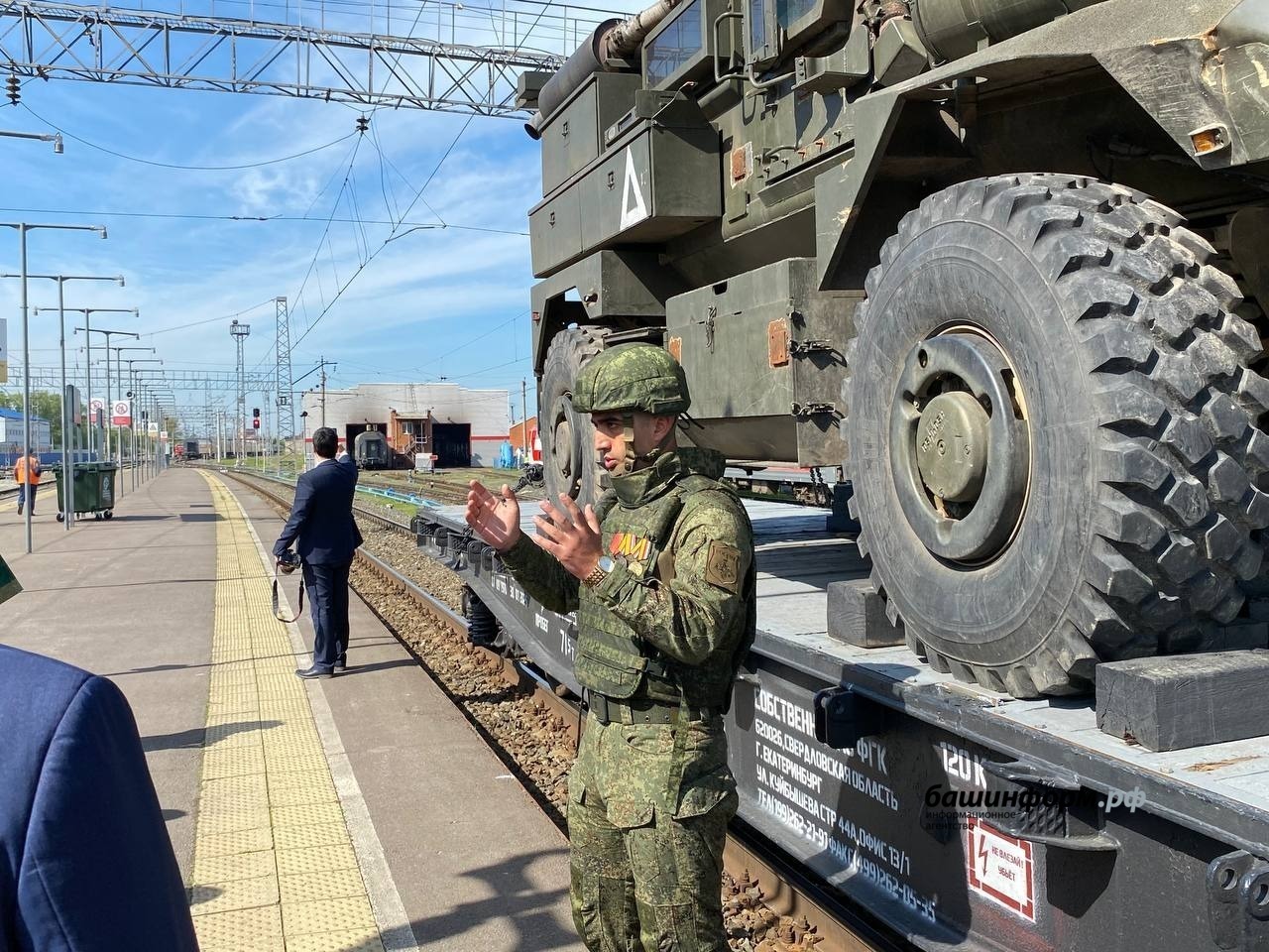 Агитпоезд минобороны России привез в Уфу трофейную военную технику