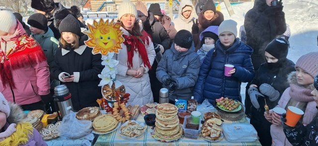 В Кутереме блинами угощали, зиму провожали - весну встречали!
