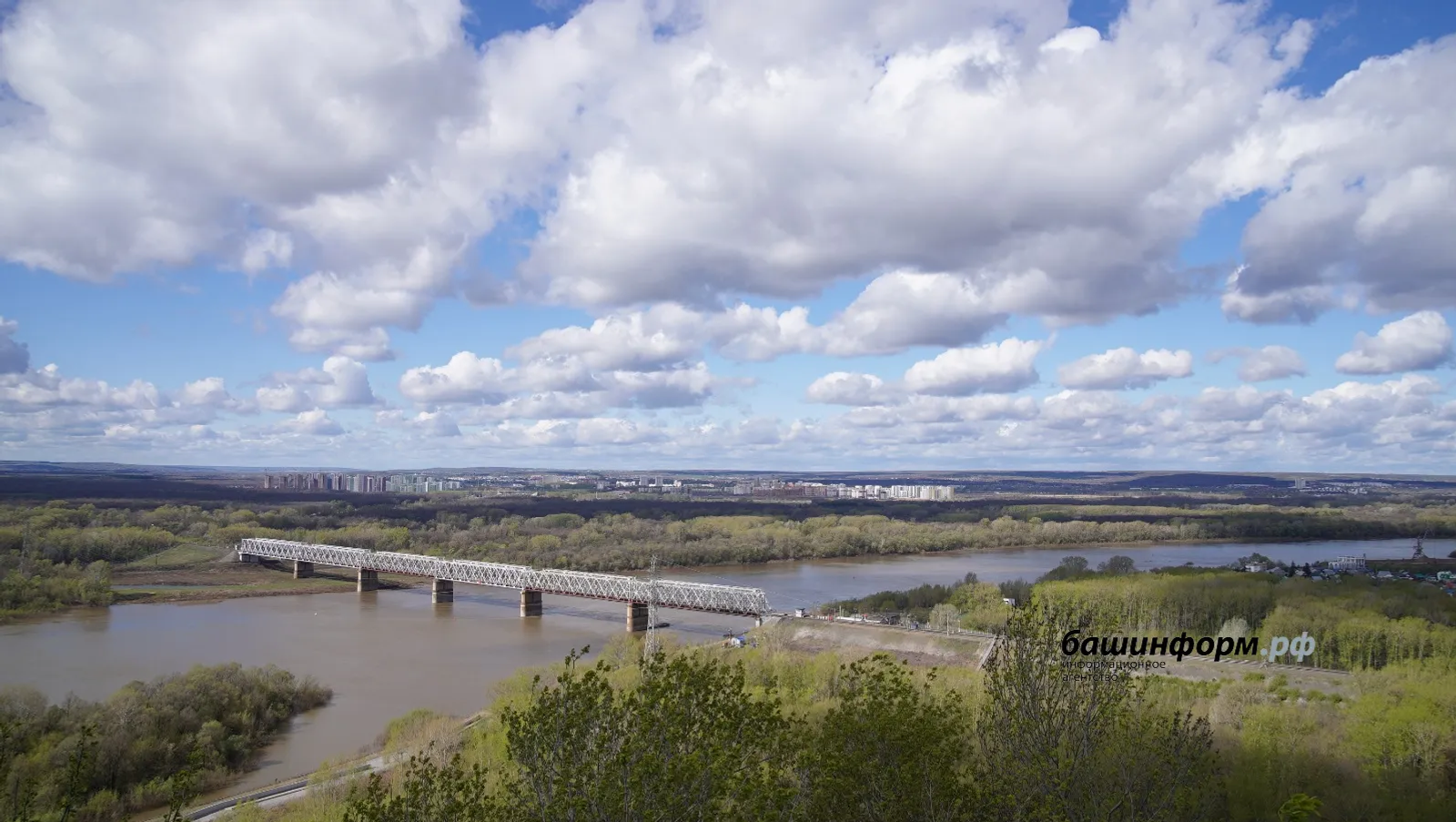 Днём до +15°, ночью до -5°: жителей Башкирии предупредили о заморозках