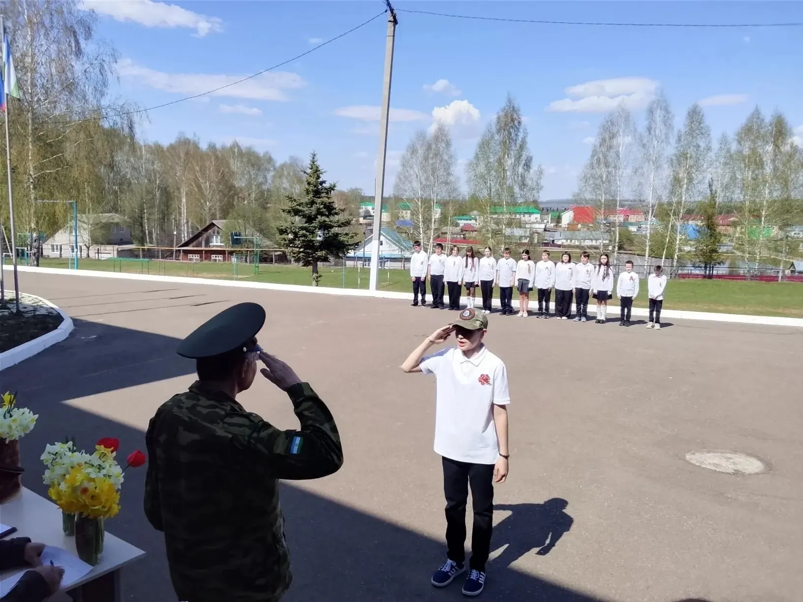 Военная выправка и песни