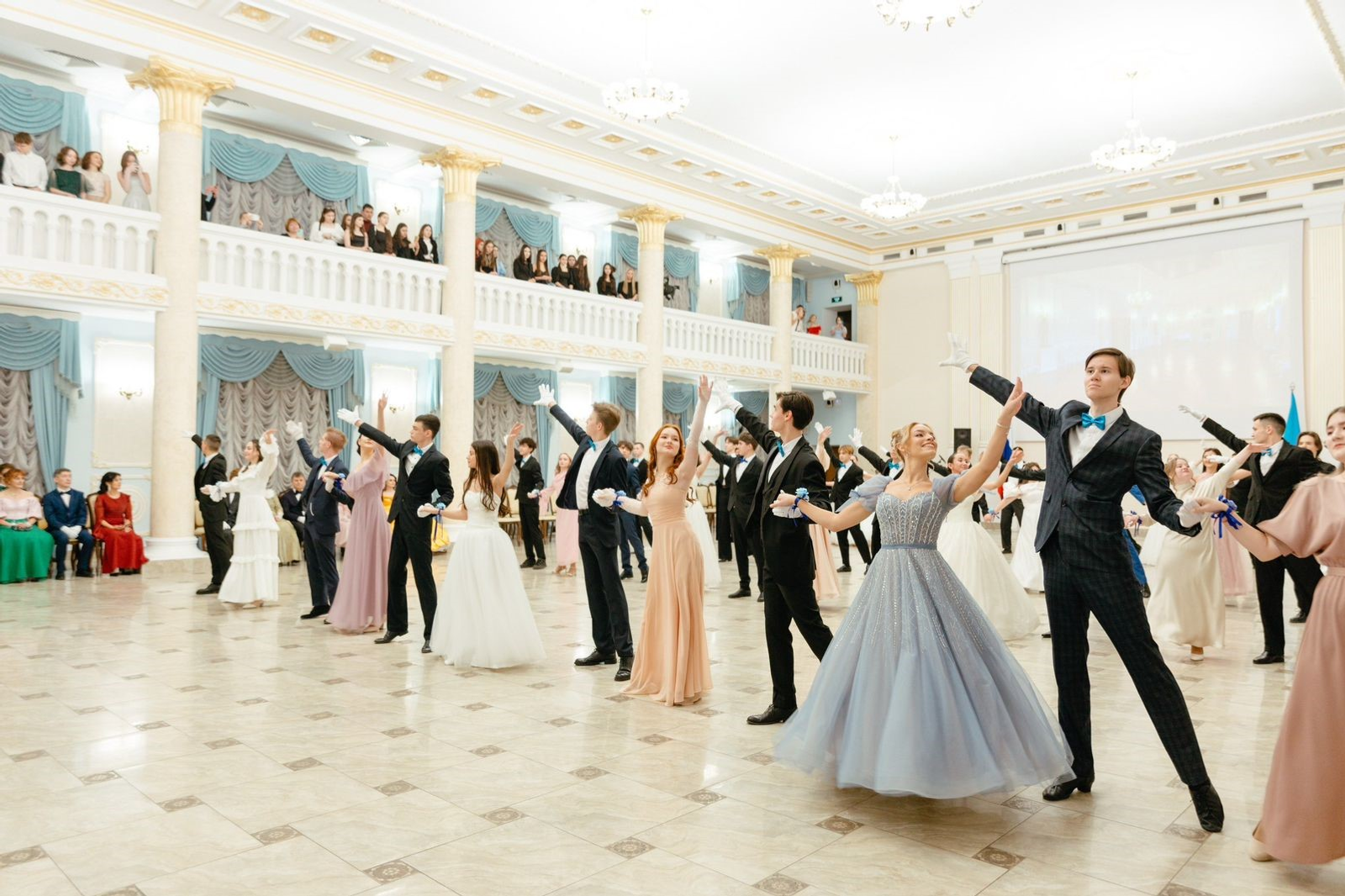 Студенты вузов-резидентов уфимского кампуса стали участниками Межвузовского бала