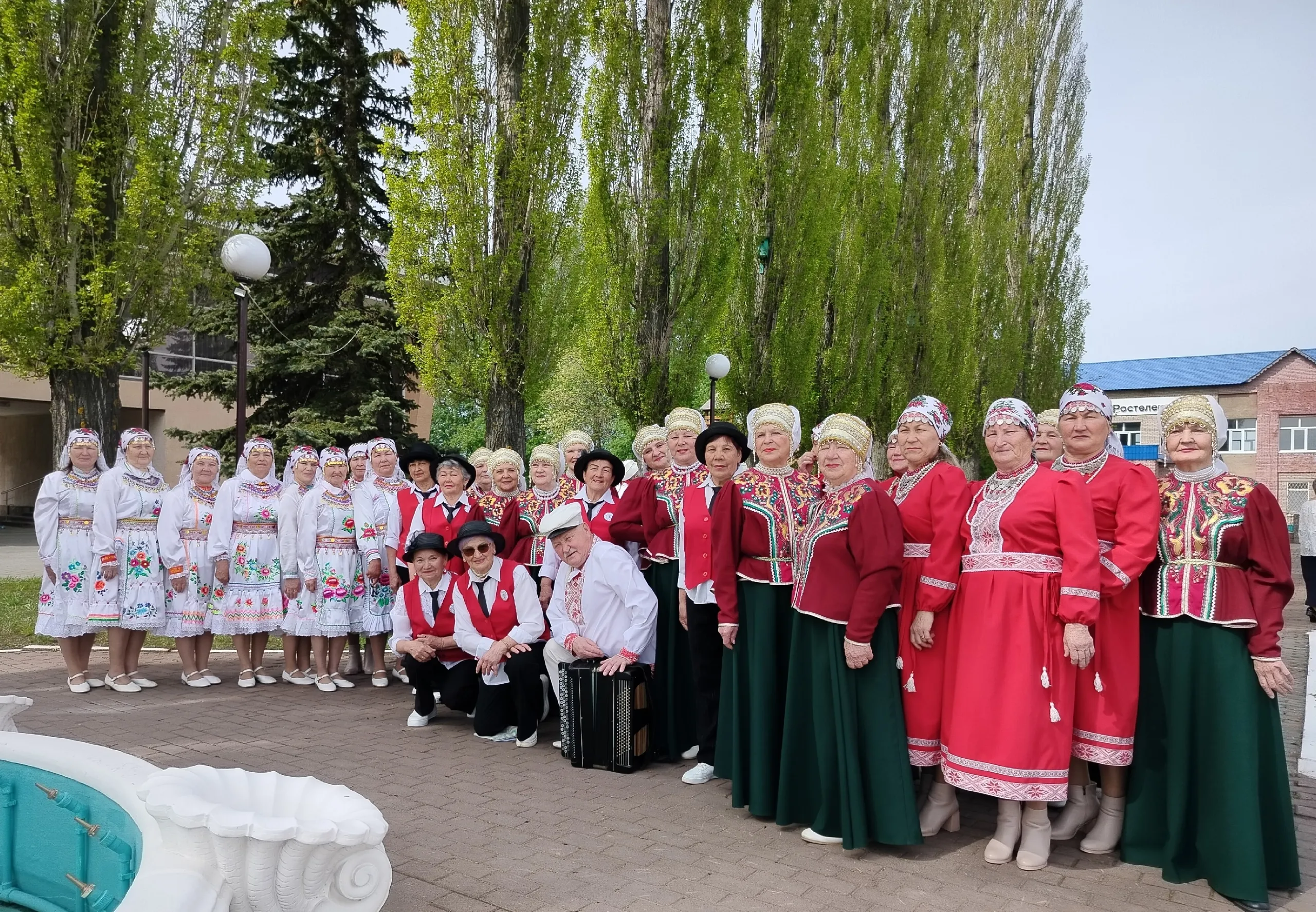 Калтасинцы приняли участие в фестивале творчества людей старшего поколения