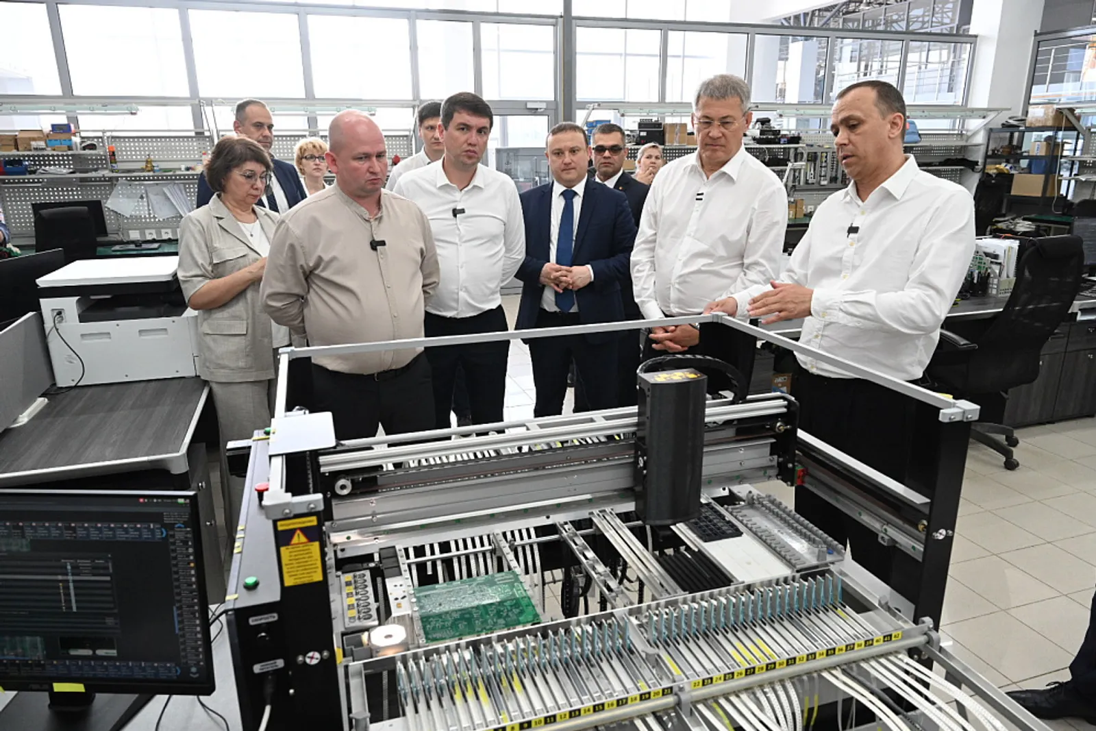 Глава Башкирии ознакомился с работой компании «Метротест»