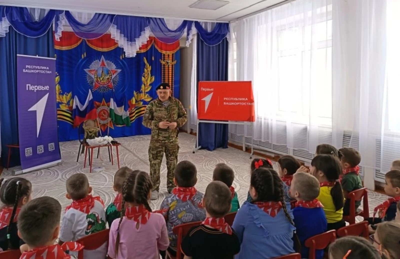 Ветеран СВО рассказал детям о службе и мужестве солдат