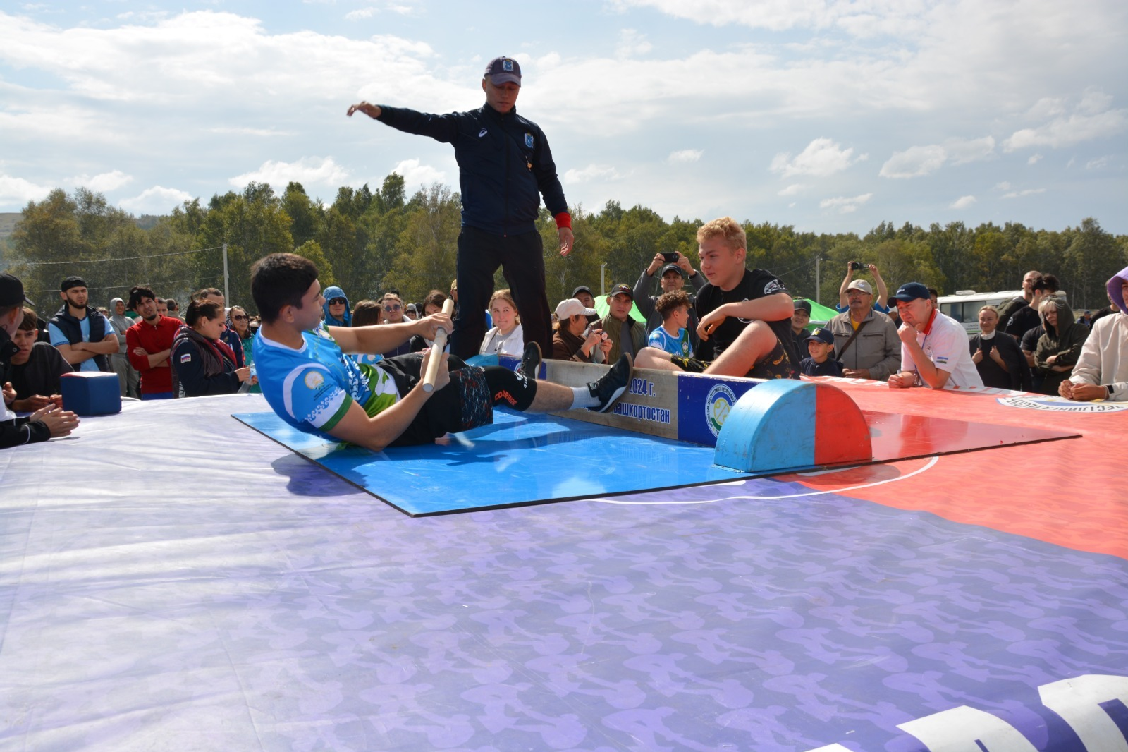 Борьба за палку будет упорной: в Башкирии проходят соревнования по мас-рестлингу