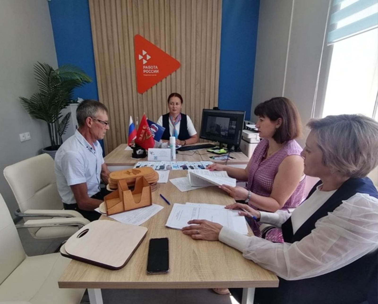 В Калтасинском районе помогают малоимущим людям начать своё дело