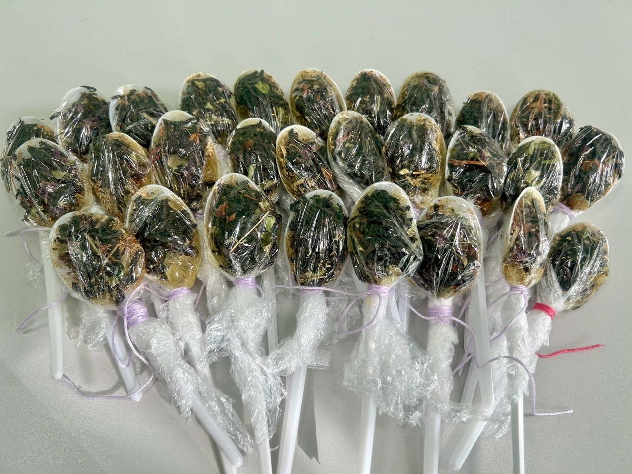 Школьники Калтасинского района готовят для бойцов СВО "Ложки здоровья"