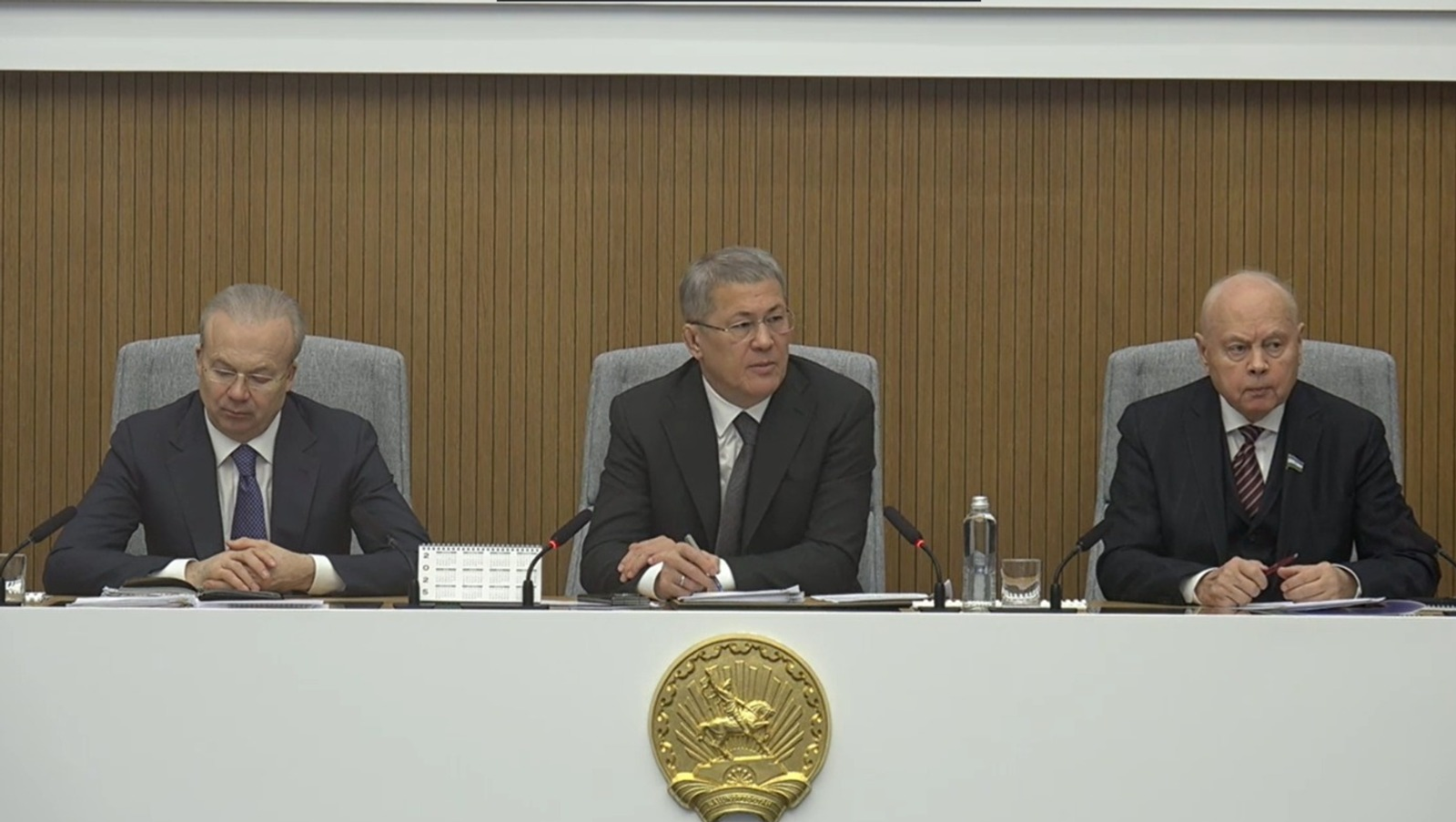 Глава Башкирии предостерег чиновников от проведения корпоративов