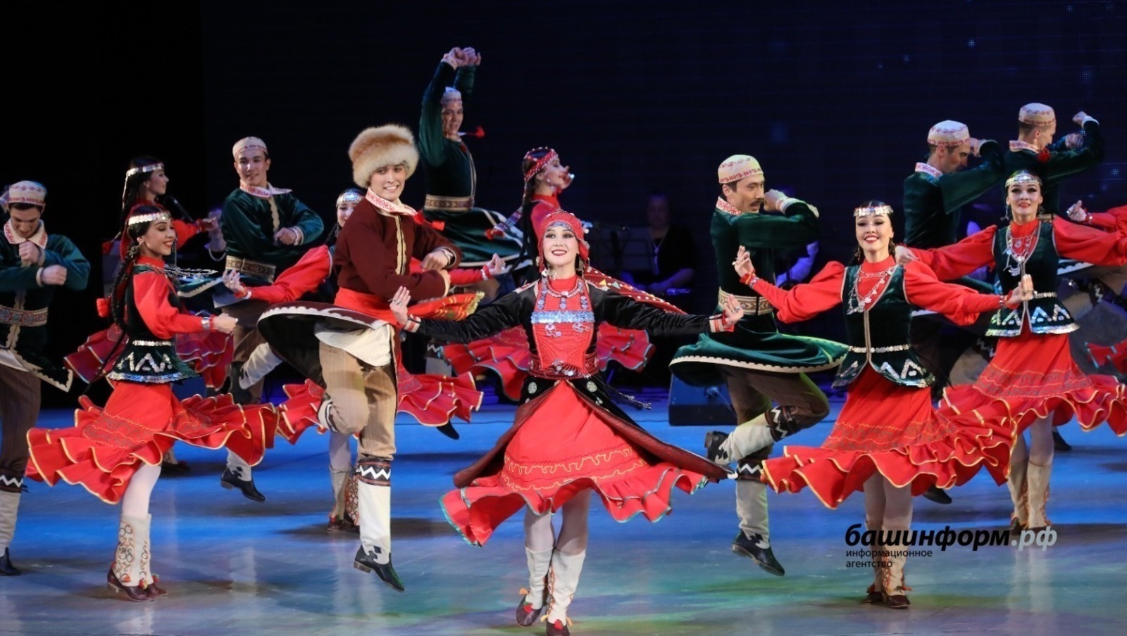 В Башкирии учредили День национального танца