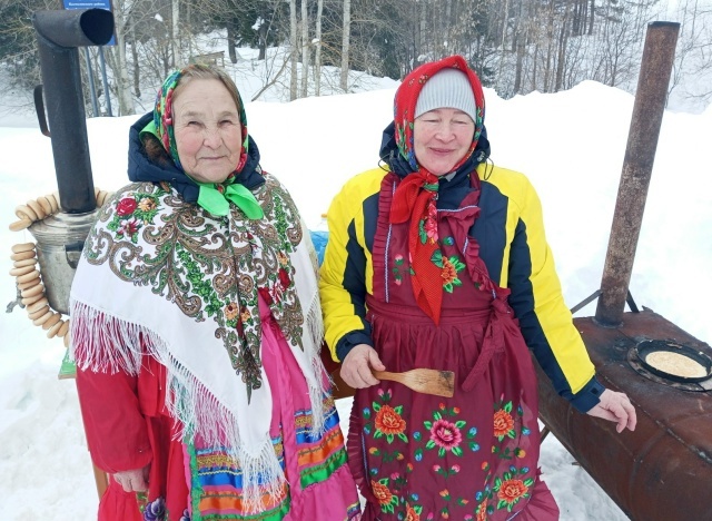 Весело и забавно проводили зиму жители деревни Бабаево