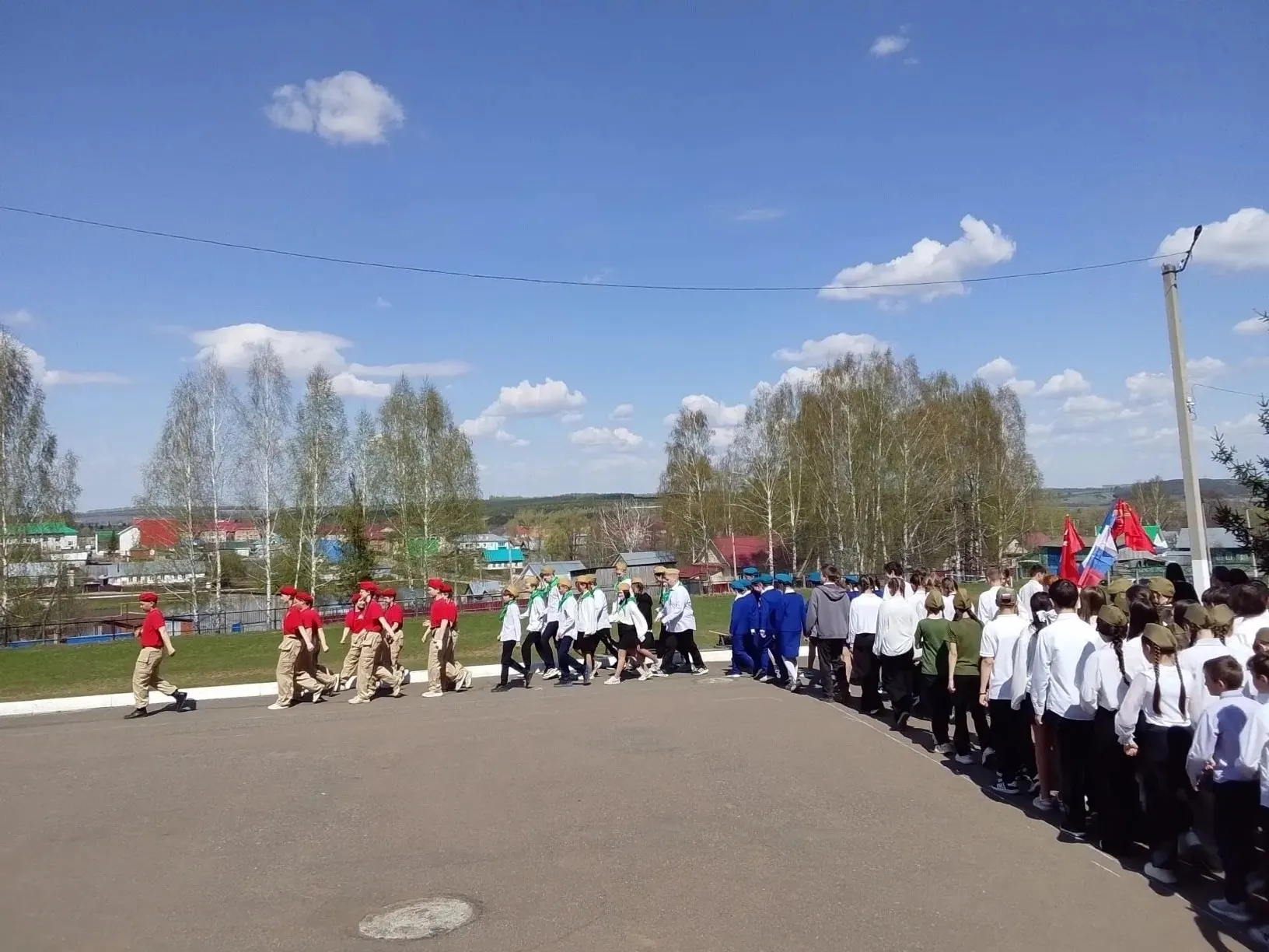 Военная выправка и песни