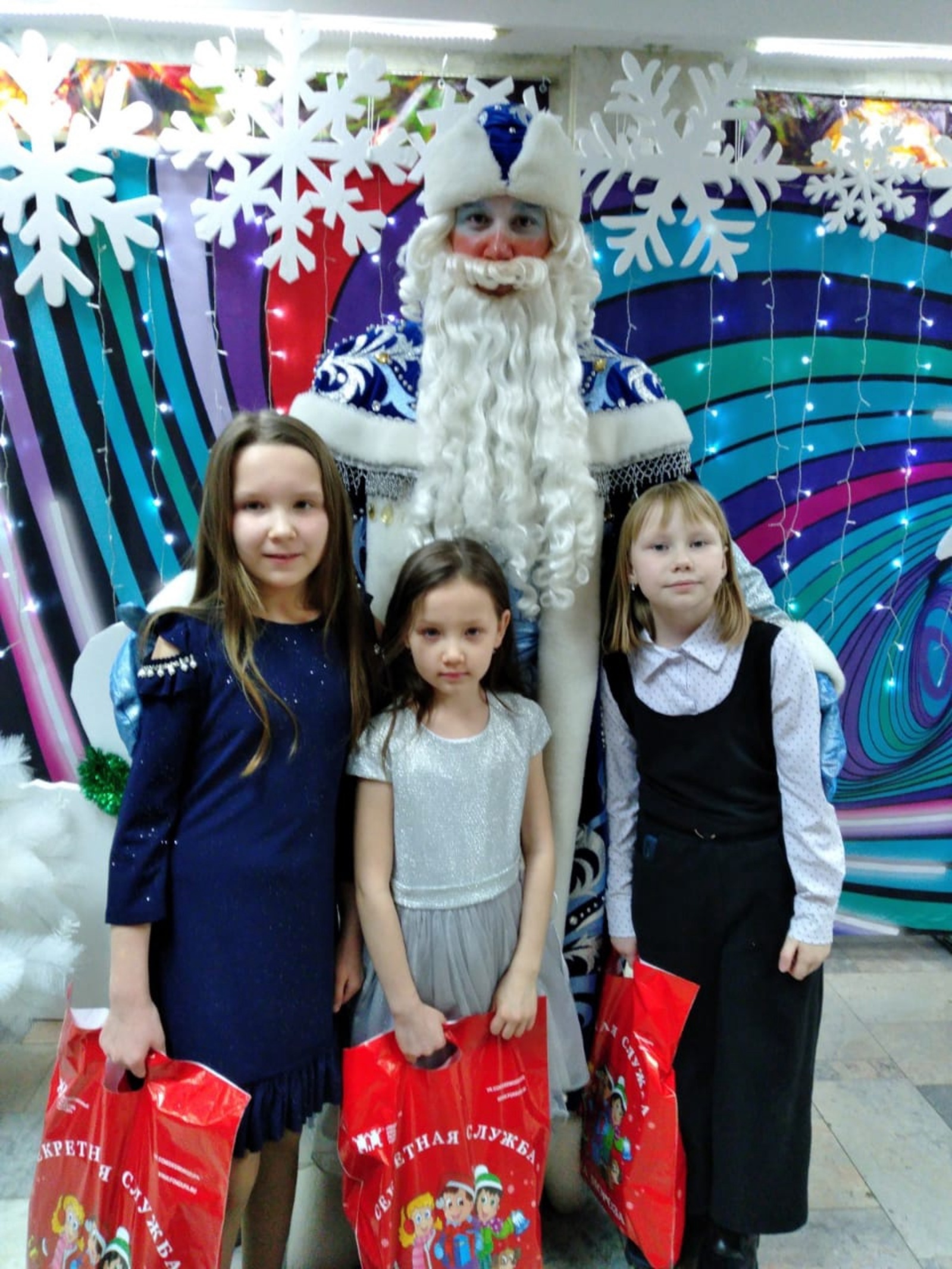 Краснохолмские школьницы стали победителями детского республиканского проекта «Письмо Деду Морозу»