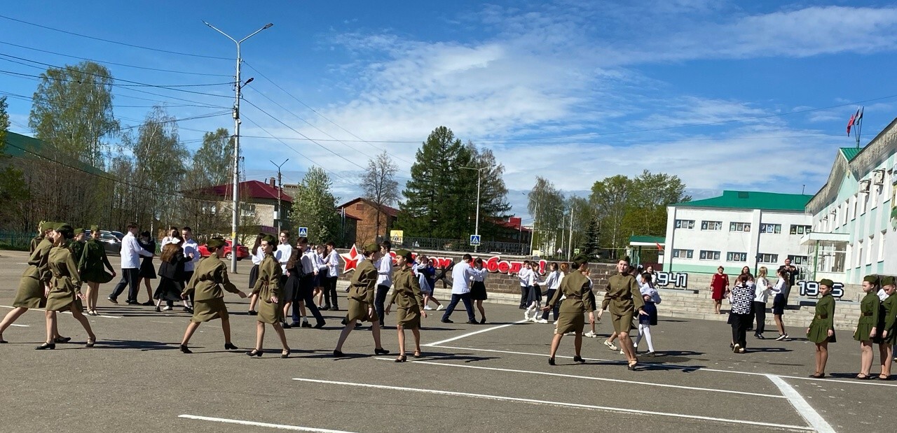 Калтасинцы закружились в «Вальсе Победы»