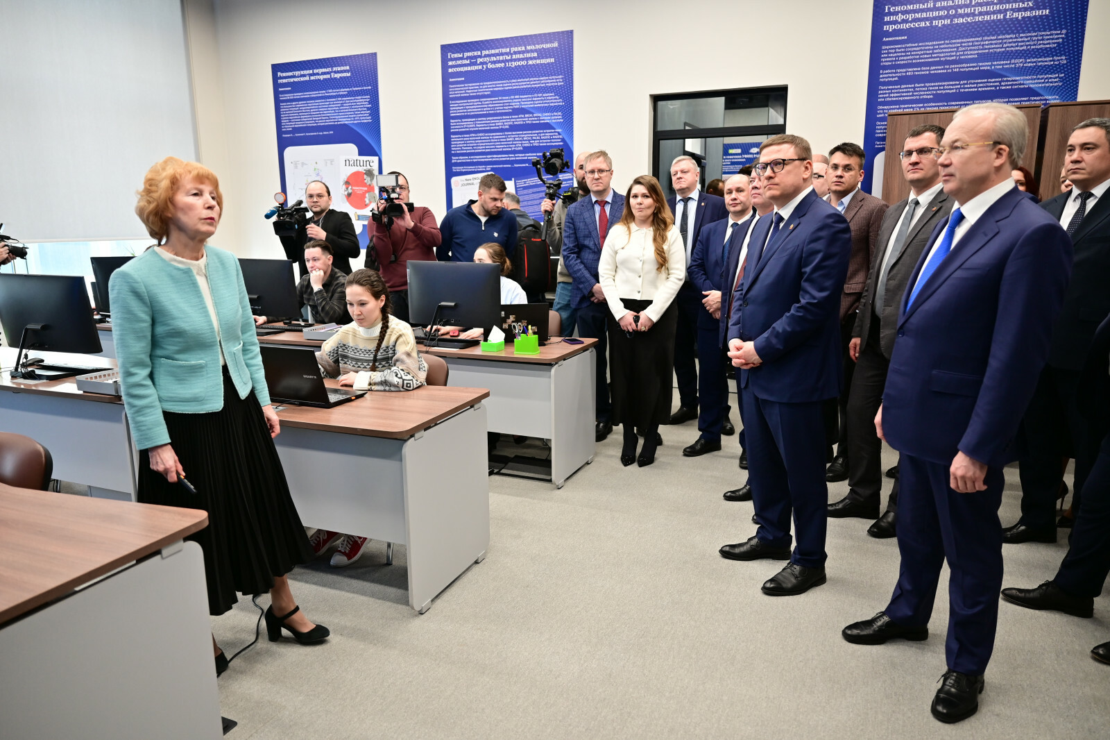 Андрей Назаров и Алексей Текслер посетили площадку Геномного центра в Уфе