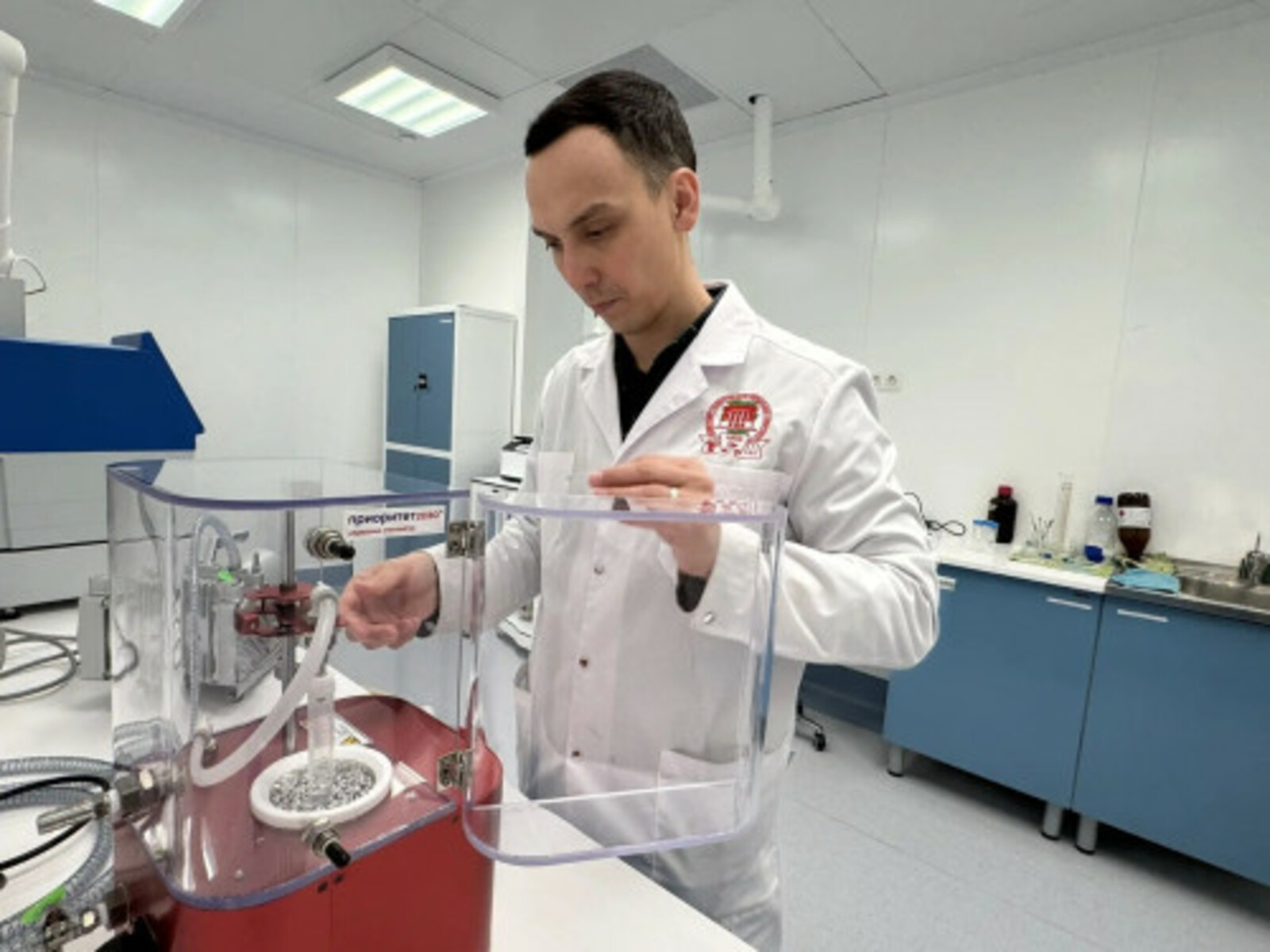 БГМУ создает инновации в области пептидной химии и биомолекулярной инженерии