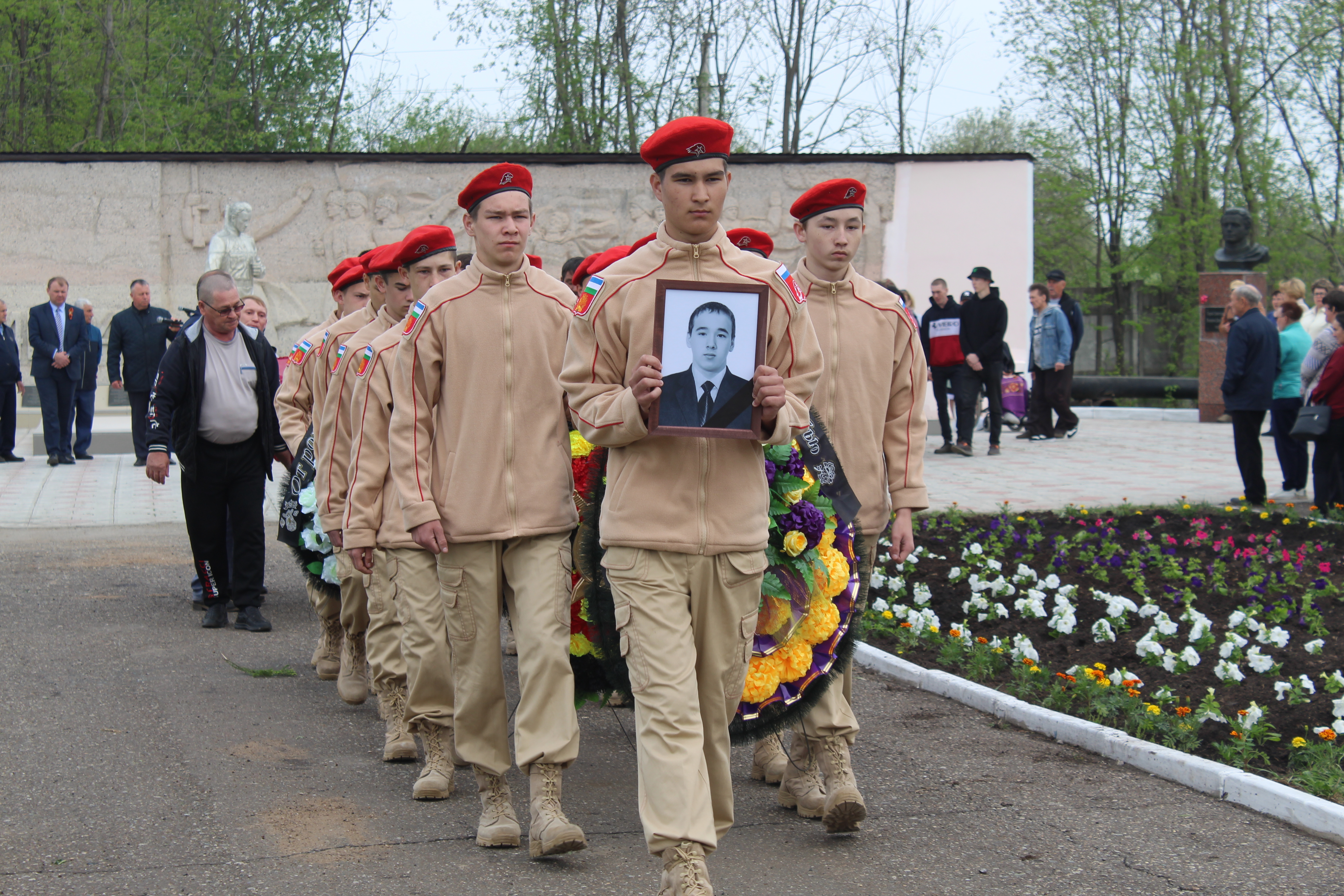 В Калтасинском районе Башкирии попрощались с земляком погибшим в ходе СВО
