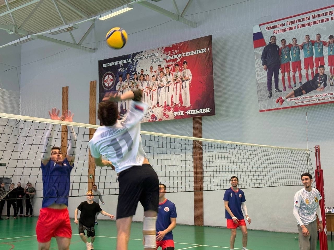 Калтасинские волейболисты на пьедестале Зональных игр