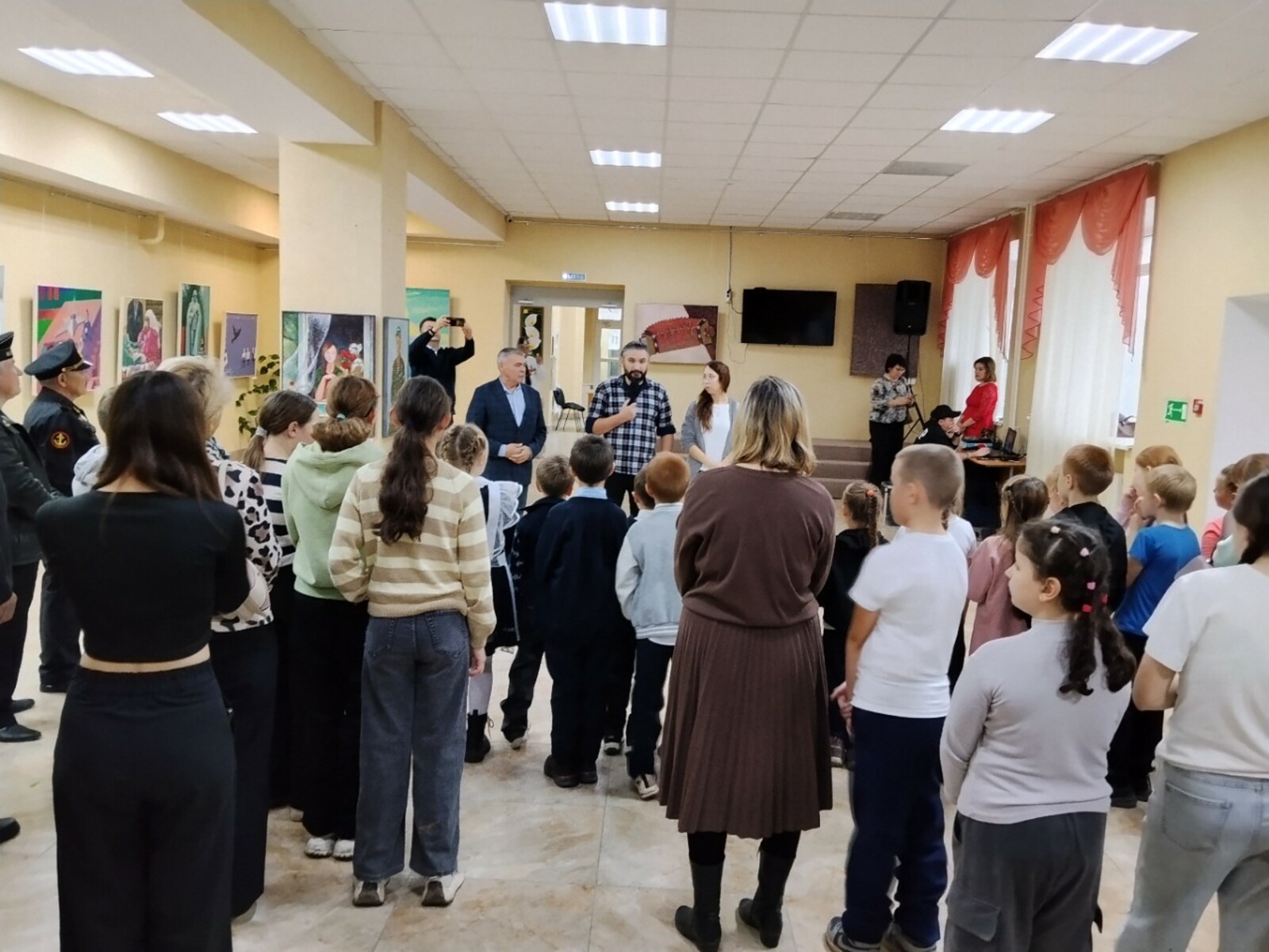 В Калтасинском районе открылась художественная экспозиция