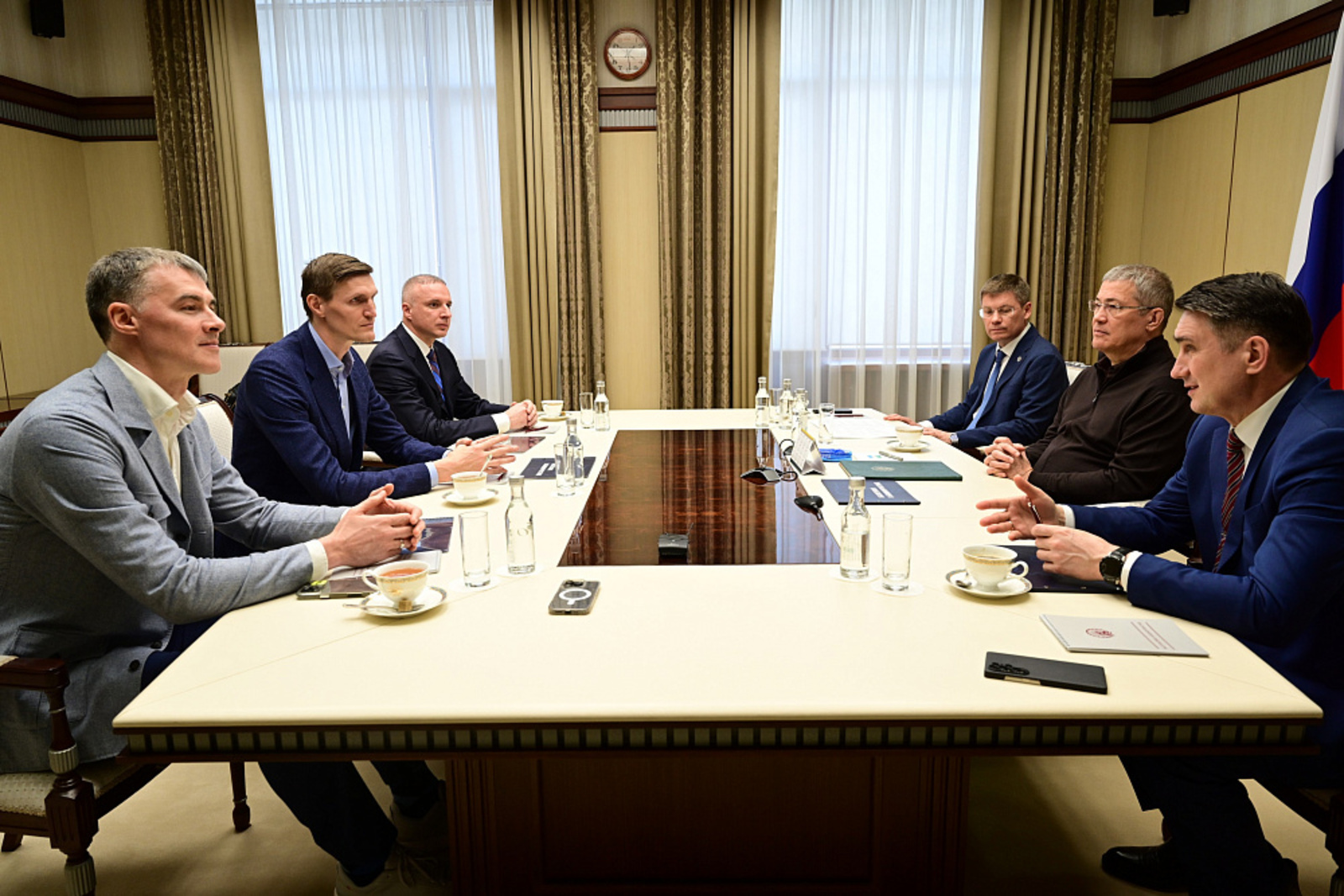 Радий Хабиров встретился с президентом Российской федерации баскетбола