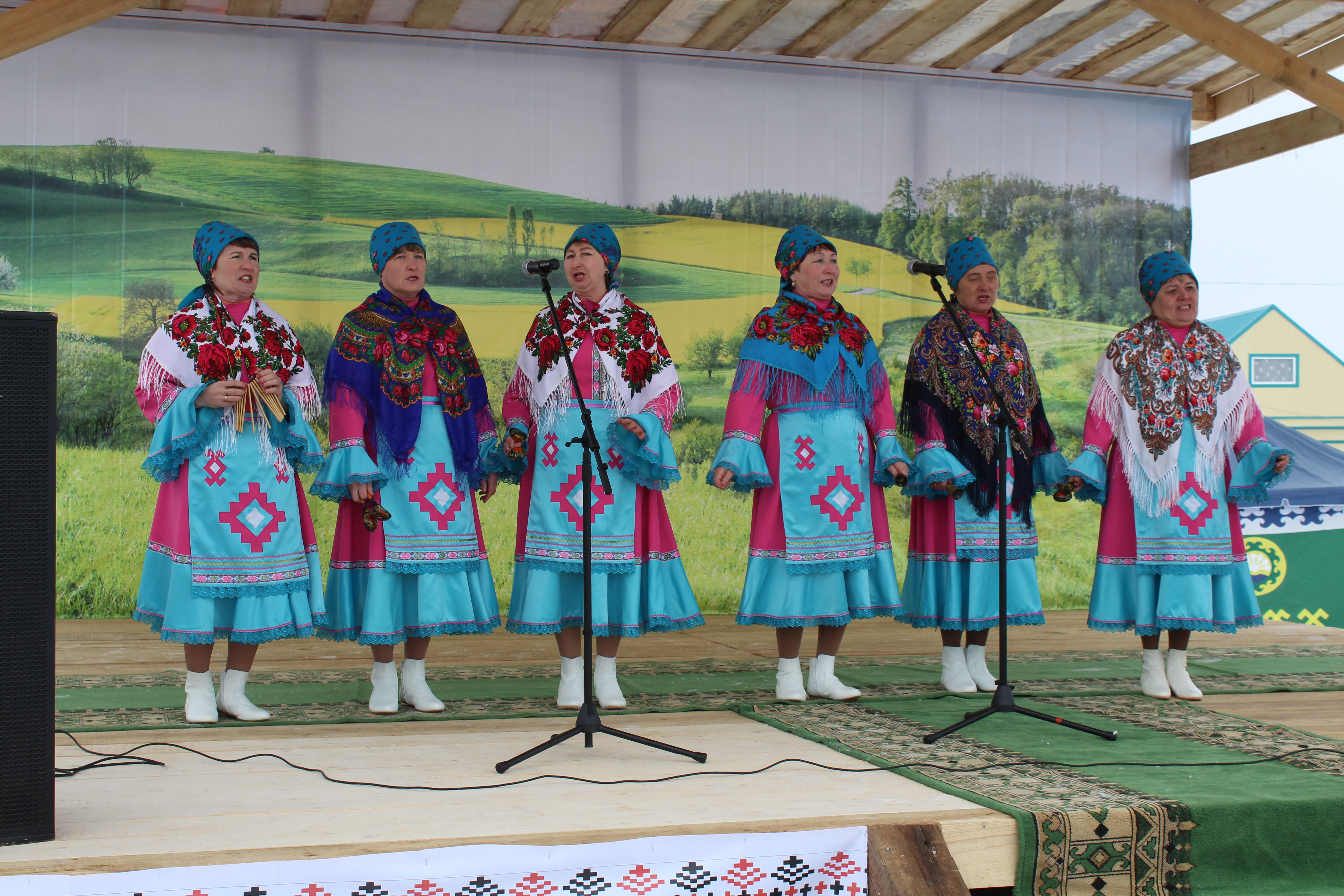 В деревне Большетуганеево Калтасинского района в рамках празднования «Масленицы» прошёл межрегиональный фестиваль удмуртской культуры