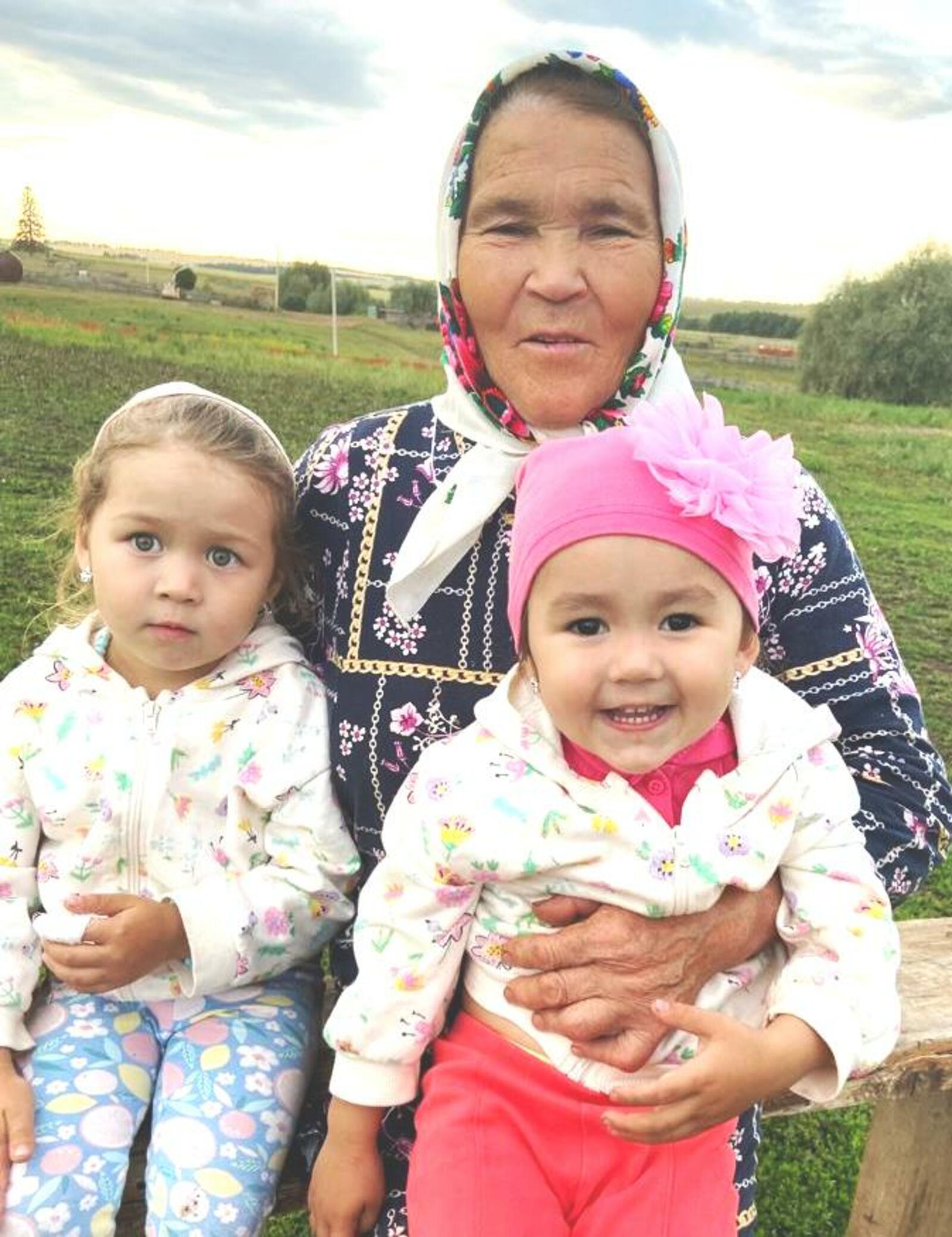 Сегодня, 1 августа, многодетной матери, труженице сельского хозяйства Софье Бикмурзиной исполняется 80 лет