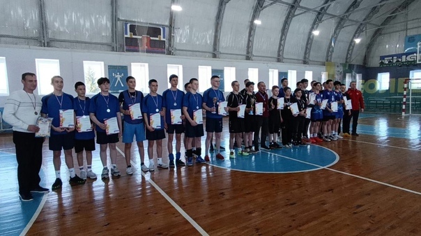 Команда Краснохолмской школы №2 вышла в финал соревнований по мини-лапте