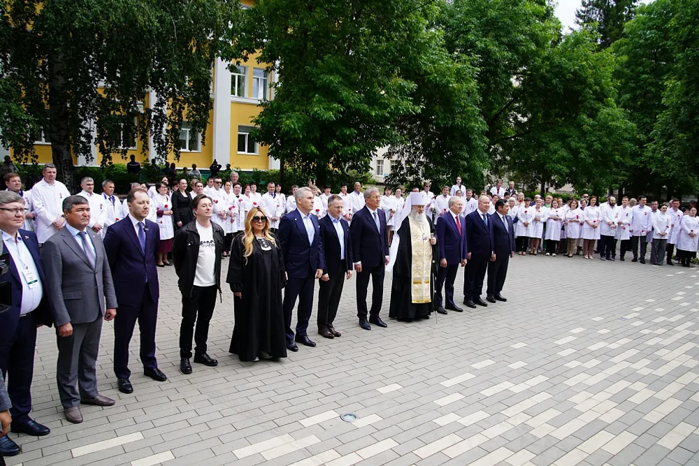 В Уфе открыли памятник Луке Крымскому
