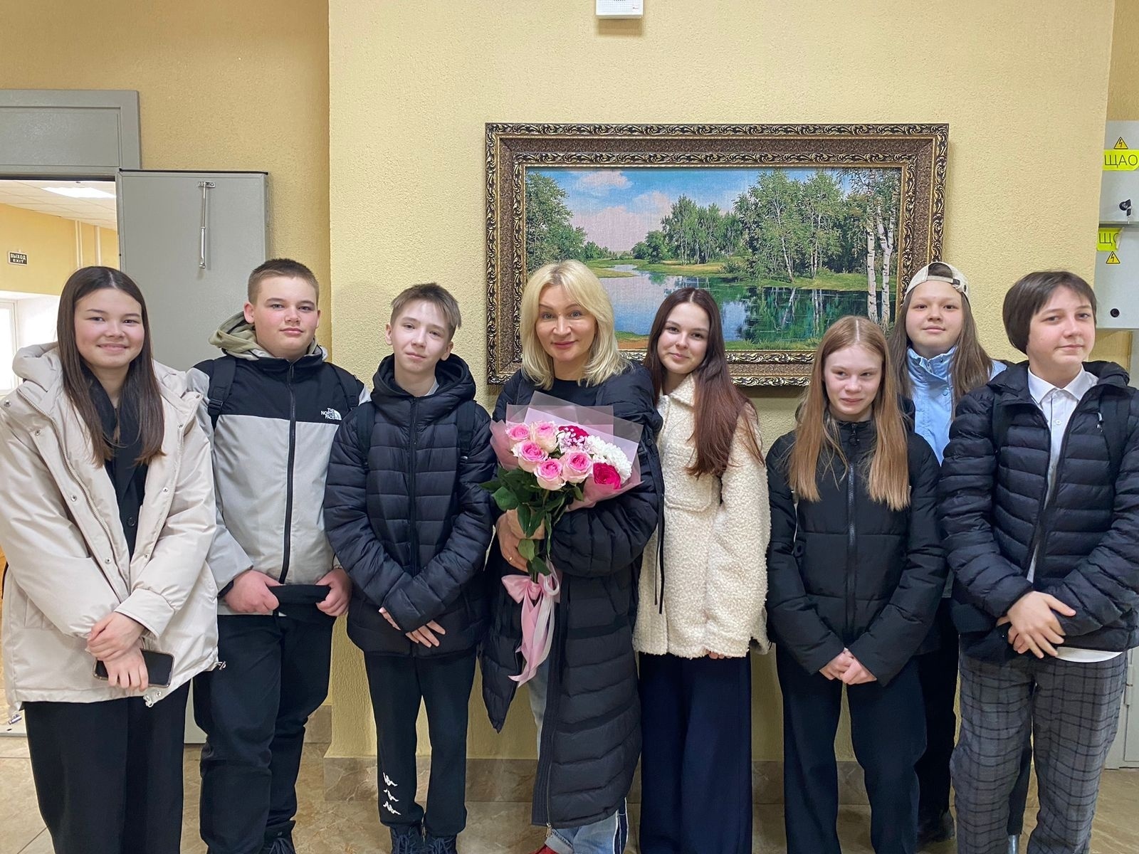 Калтасинские школьники встретились со звездой театра и кино Анной Якуниной